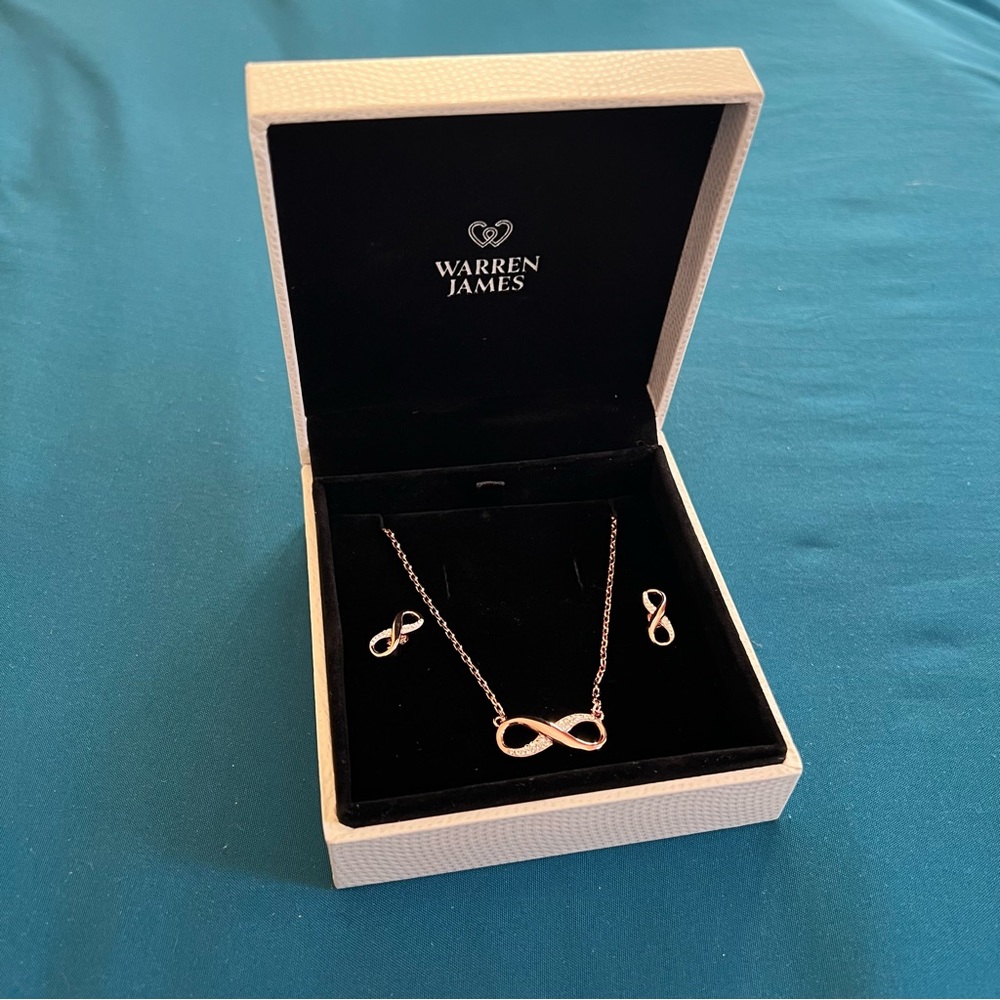 Warren James Rose Gold Infinity Earring/Necklace Set